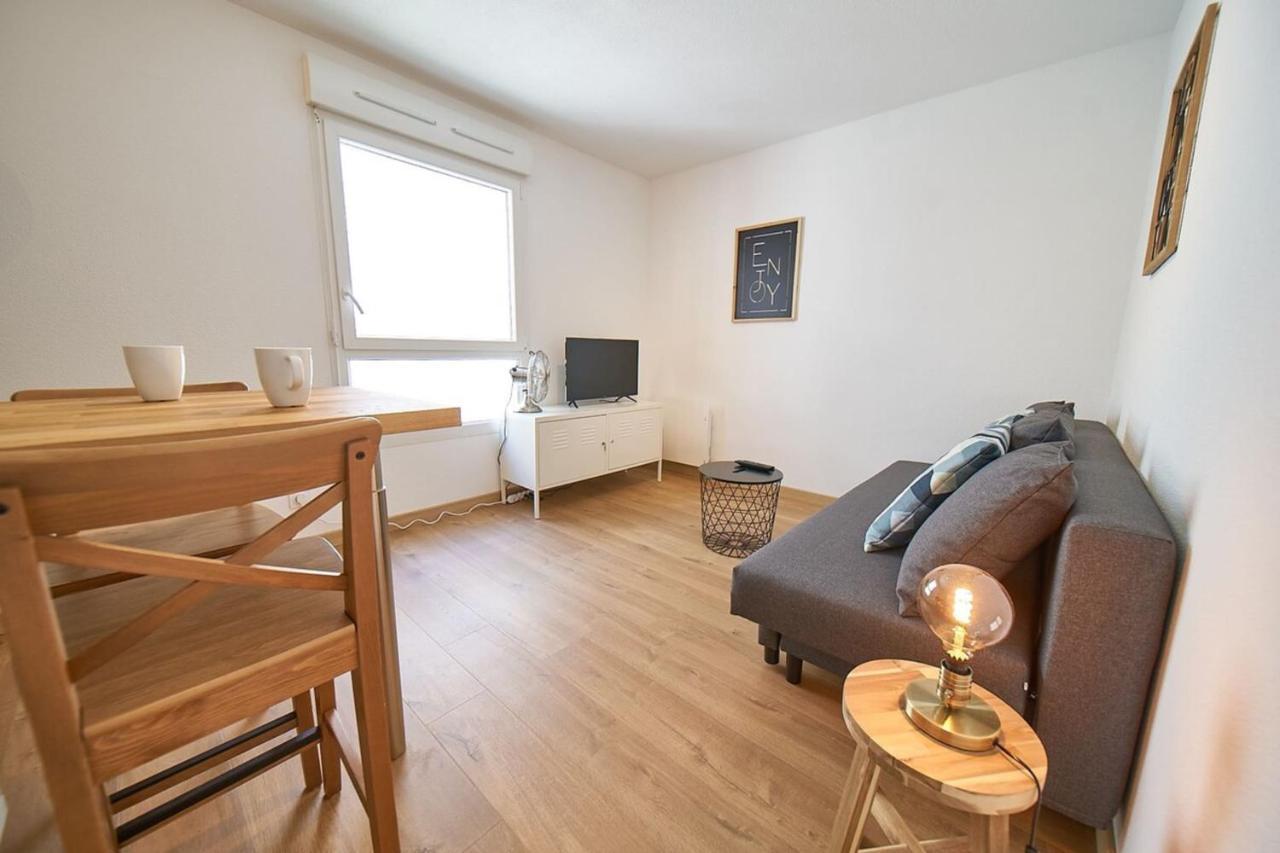 Le Petit Costa - Cosy Part-dieu-parking Apartment Lyon